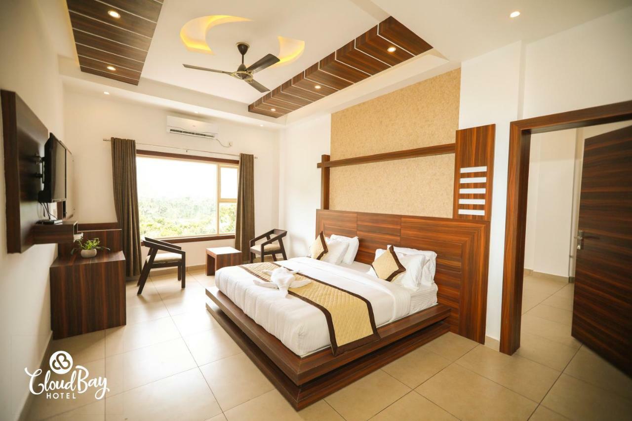 Hotel Cloudbay Kattappana Ngoại thất bức ảnh