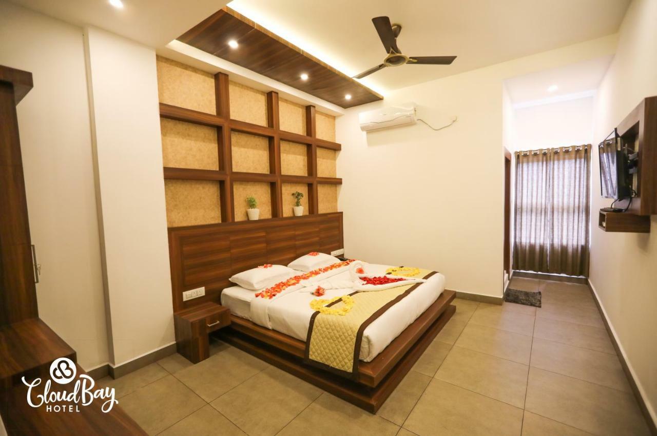 Hotel Cloudbay Kattappana Ngoại thất bức ảnh